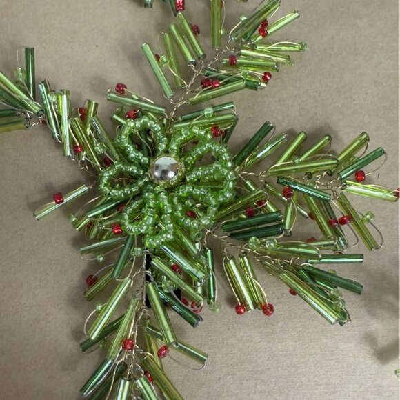 Homewear Greenery Glass Beaded Napkin Rings Embellished Set of 4 Winter Table - Picture 8 of 14